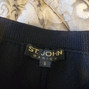 St. John Basics Black Knit Slim Slacks ~ Vintage Santana Knit